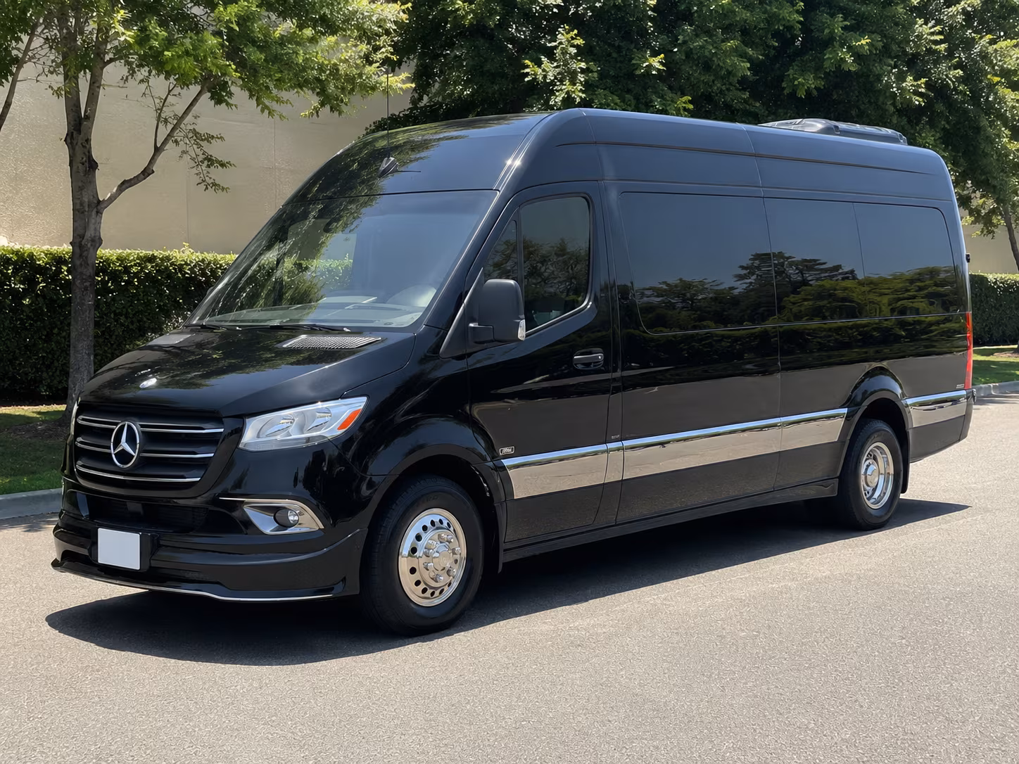 find the perfect transportation for your next airport transfer 5